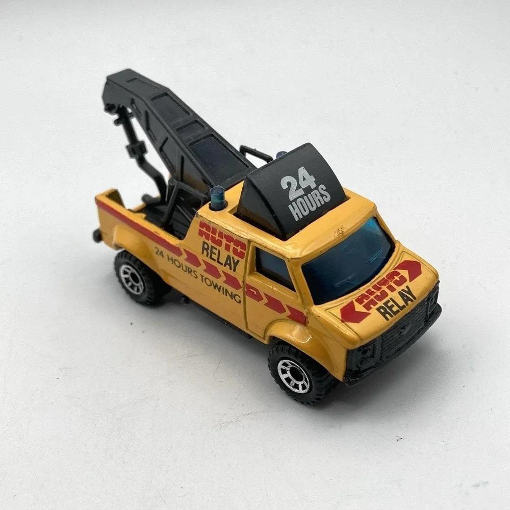 Vtg Matchbox & Die-Cast Vehicle – 1980s Era Rolls Royce Corvette Wrecker Lot #2